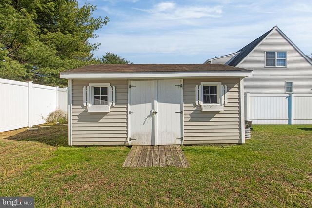 114 SUNSET RD, Mount Royal, NJ 08061