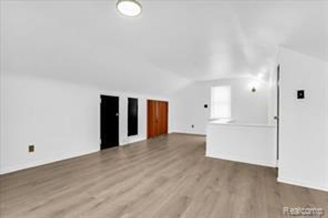 19703 Mansfield Street, Detroit, MI 48235
