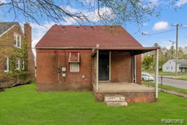 19703 Mansfield Street, Detroit, MI 48235