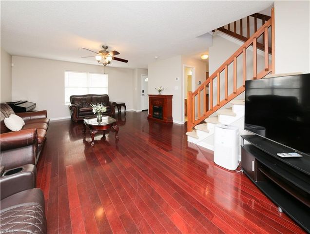 1204 Woods Edge CIR, Suffolk, VA 23434