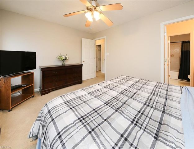 1204 Woods Edge CIR, Suffolk, VA 23434