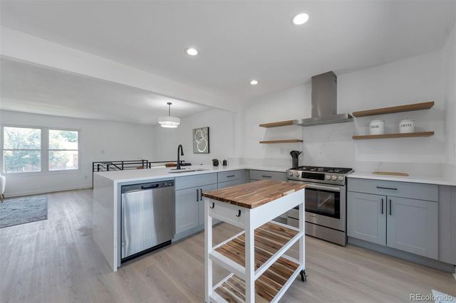 1595 S Norfolk Street, Aurora, CO 80017