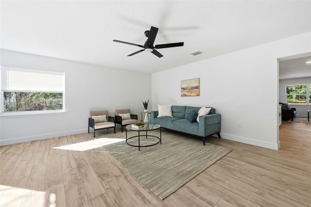 516 S PARK AVENUE, Orange City, FL 32763