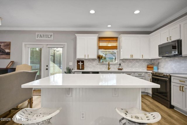 1452 SHADOW CREEK Drive, Orange Park, FL 32065