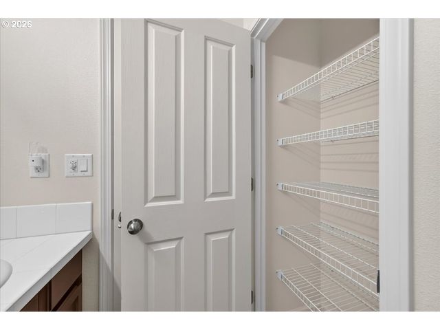 5335 Se LONE OAK St, Hillsboro, OR 97123