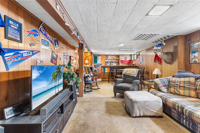 331 El Mar Drive, Greece, NY 14616