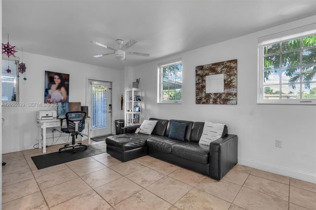7340 SW 18th St Road, Miami, FL 33155
