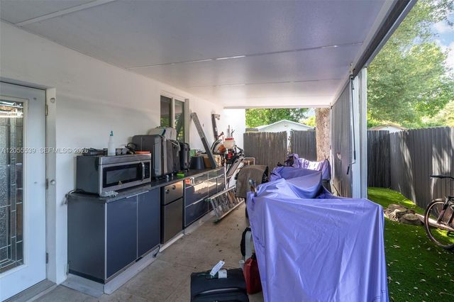7340 SW 18th St Road, Miami, FL 33155