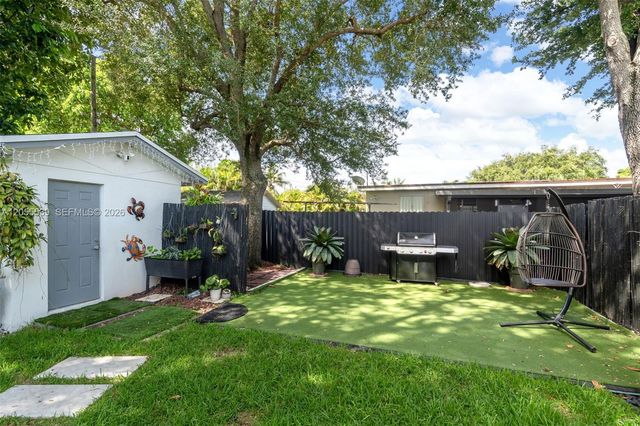 7340 SW 18th St Road, Miami, FL 33155