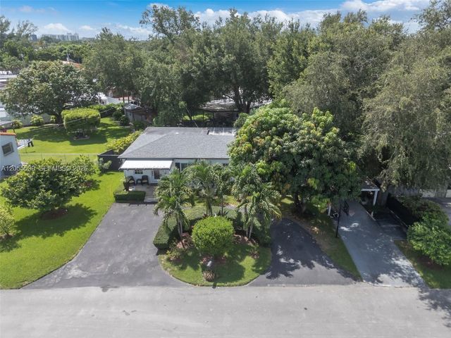7340 SW 18th St Road, Miami, FL 33155