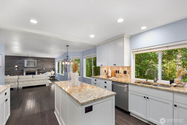 1514 201st Avenue E, Lake Tapps, WA 98391
