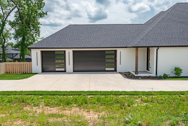 5980 S Dollison Avenue, Springfield, MO 65810