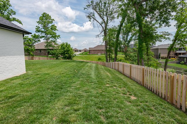 5980 S Dollison Avenue, Springfield, MO 65810