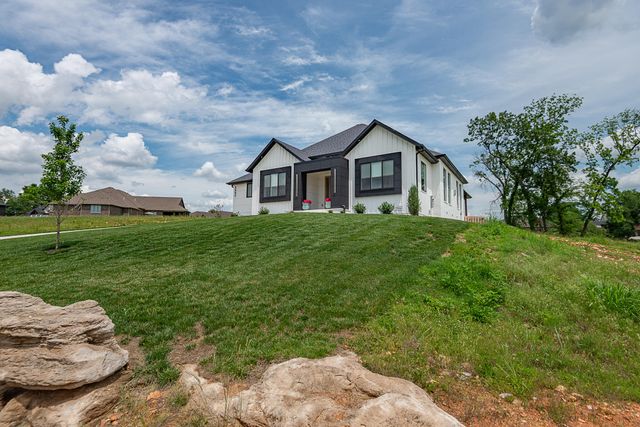 5980 S Dollison Avenue, Springfield, MO 65810
