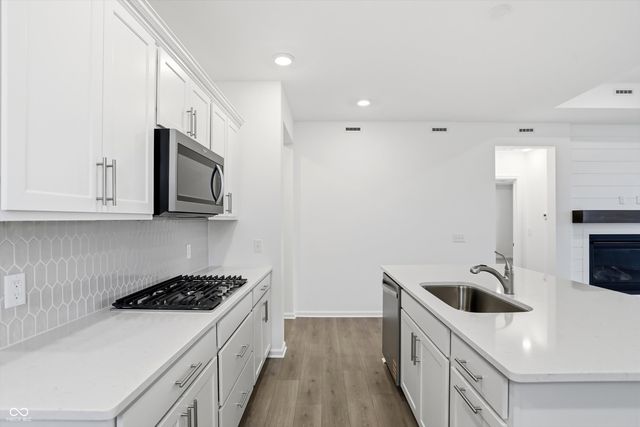 7216 Portico Lane, Mccordsville, IN 46055