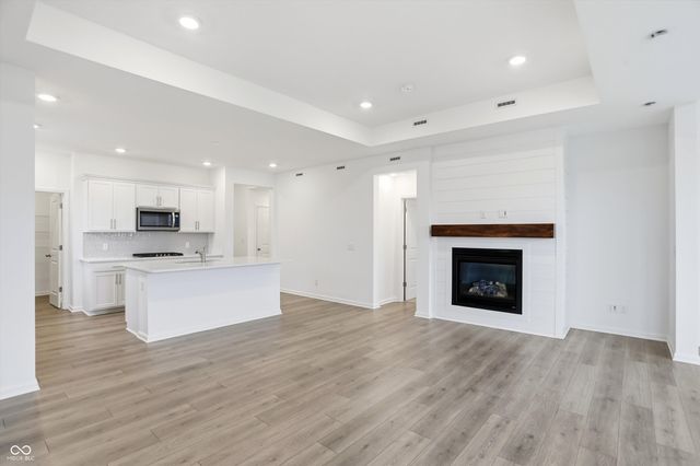 7216 Portico Lane, Mccordsville, IN 46055