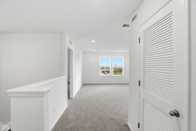 7216 Portico Lane, Mccordsville, IN 46055