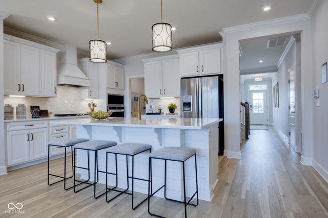 7216 Portico Lane, Mccordsville, IN 46055