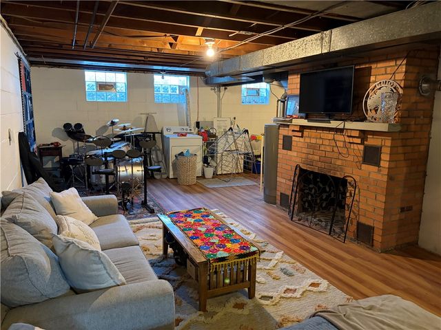 359 Dorseyville Rd, O'hara, PA 15215