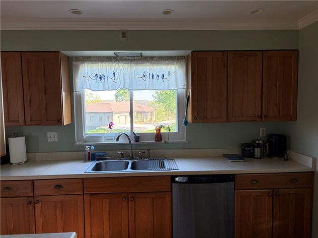 359 Dorseyville Rd, O'hara, PA 15215
