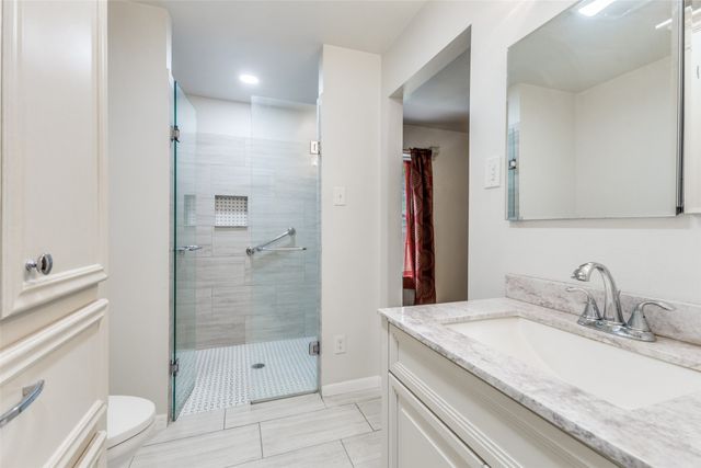 9210 Larchwood Drive, Dallas, TX 75238
