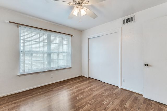 9210 Larchwood Drive, Dallas, TX 75238