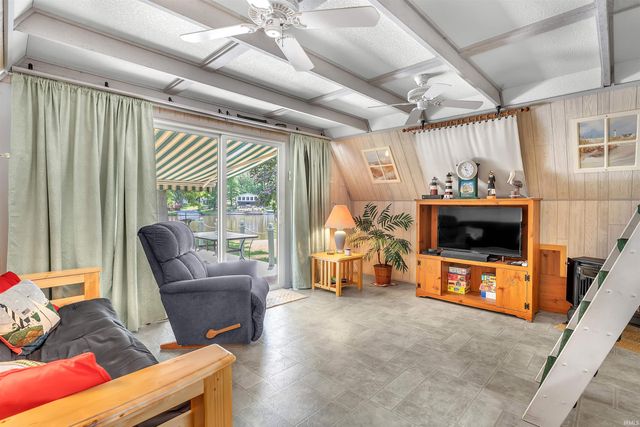 8255 N Kiger Drive, Monticello, IN 47960