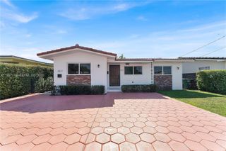 3827 SW 88th Court, Miami, FL 33165