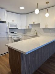6070 W 19th Ave 115, Hialeah, FL 33012