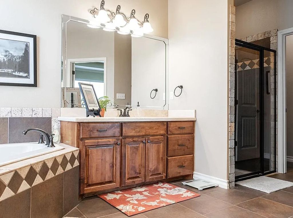 Image 14 of property listing at 6102 Hallye Court, San Angelo, TX 76904