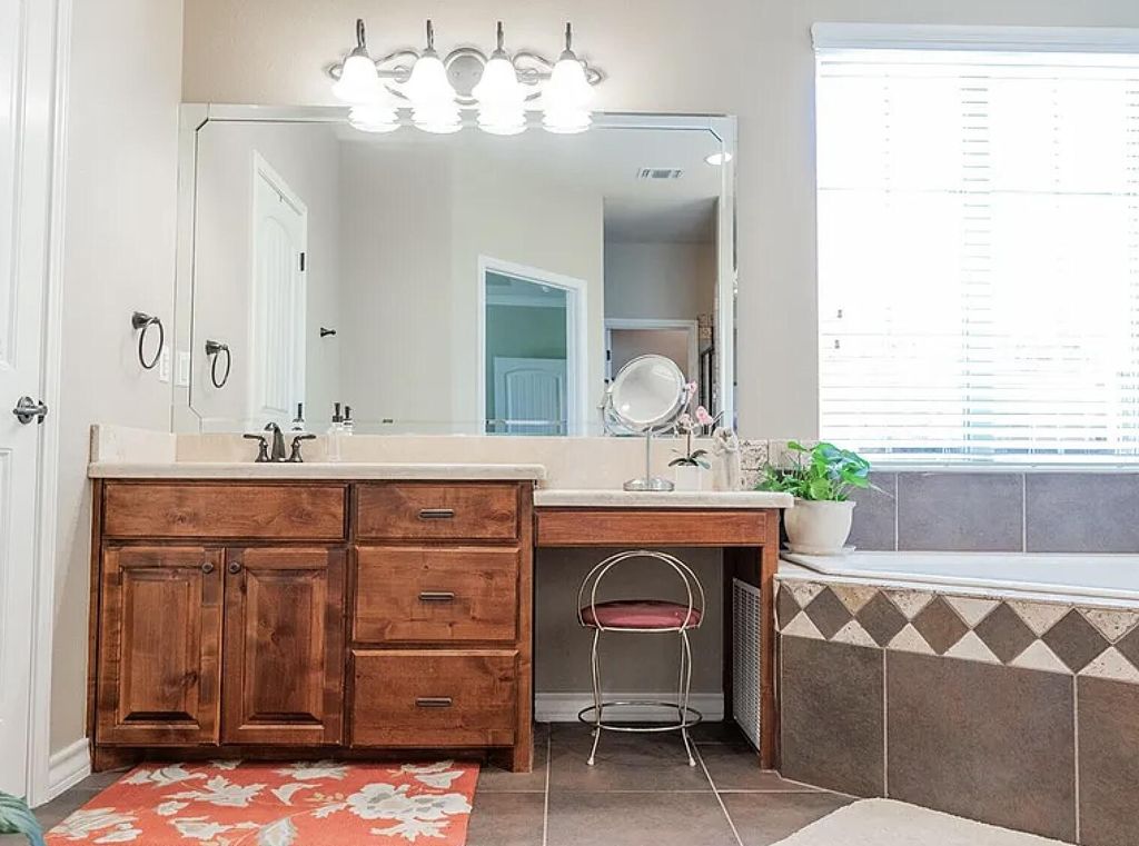 Image 17 of property listing at 6102 Hallye Court, San Angelo, TX 76904