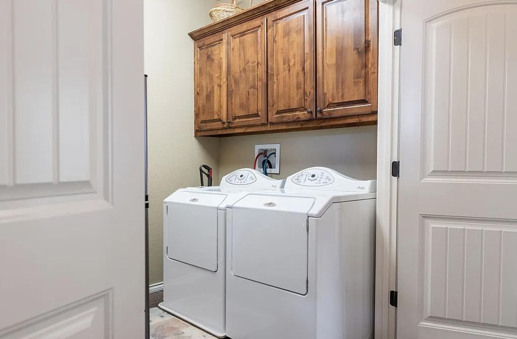 Image 18 of property listing at 6102 Hallye Court, San Angelo, TX 76904