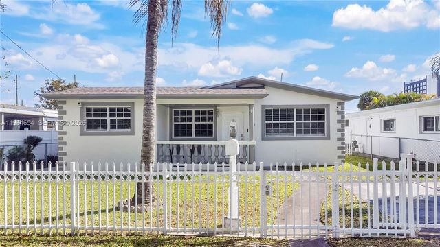 16895 NE 4th Pl, North Miami Beach, FL 33162