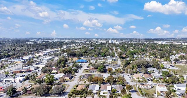 16895 NE 4th Pl, North Miami Beach, FL 33162