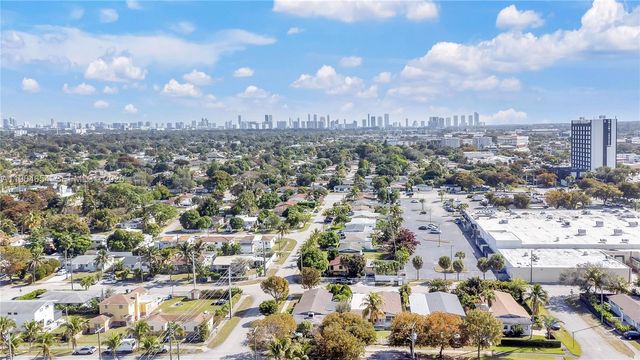 16895 NE 4th Pl, North Miami Beach, FL 33162