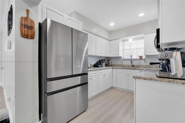 16895 NE 4th Pl, North Miami Beach, FL 33162