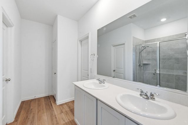 948 High Noon Drive, Fort Worth, TX 76052