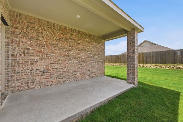 948 High Noon Drive, Fort Worth, TX 76052