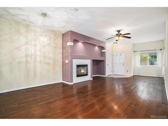 2225 Calais Dr 9E, Longmont, CO 80504