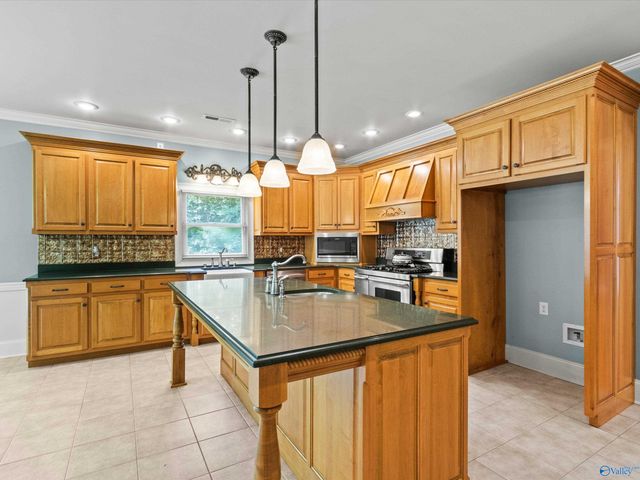 15615 Mcculley Mill Road, Athens, AL 35613