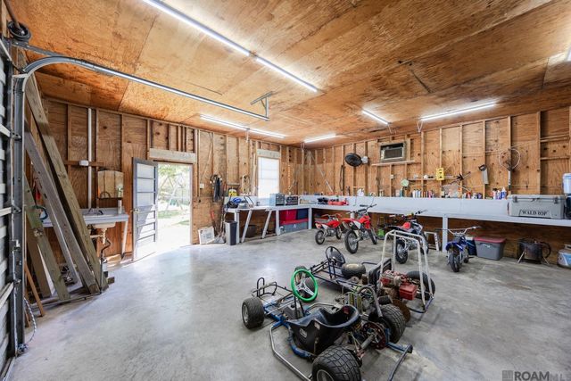 4123 Choctaw Rd, Brusly, LA 70719