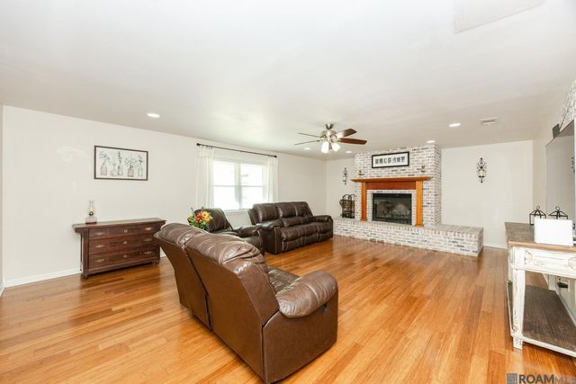 4123 Choctaw Rd, Brusly, LA 70719