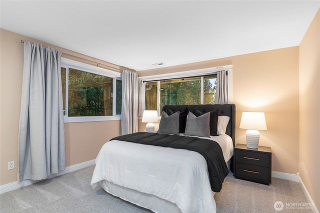 1215 293rd Avenue NE, Carnation, WA 98014