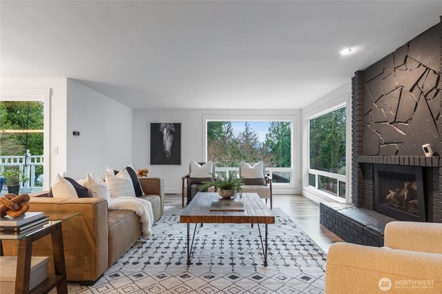 1215 293rd Avenue NE, Carnation, WA 98014