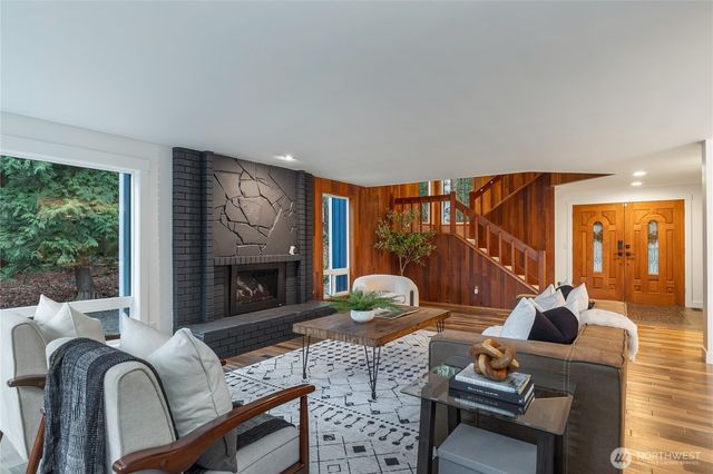 1215 293rd Avenue NE, Carnation, WA 98014