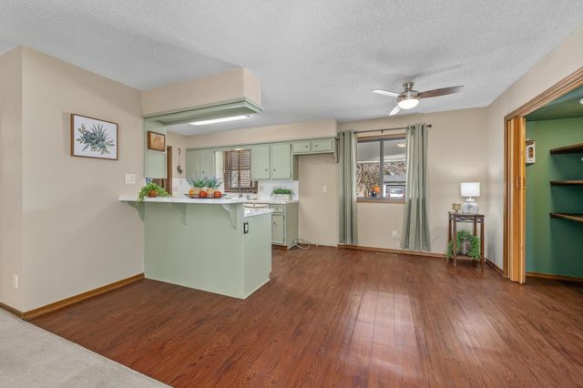 2027 W 27th St N, Wichita, KS 67204