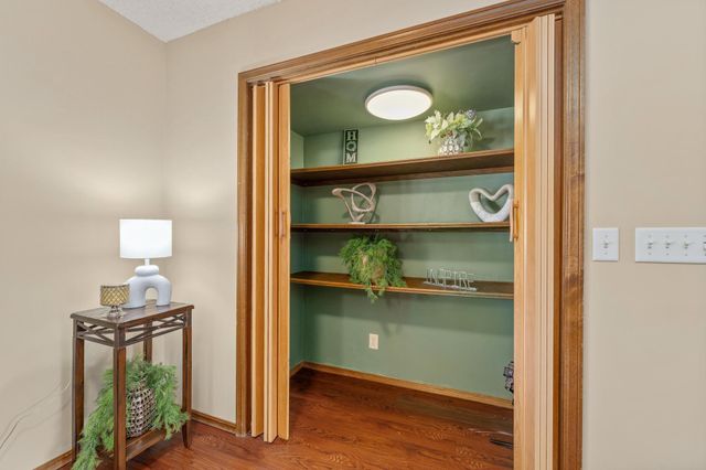 2027 W 27th St N, Wichita, KS 67204