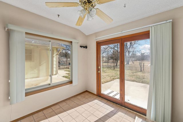 2027 W 27th St N, Wichita, KS 67204