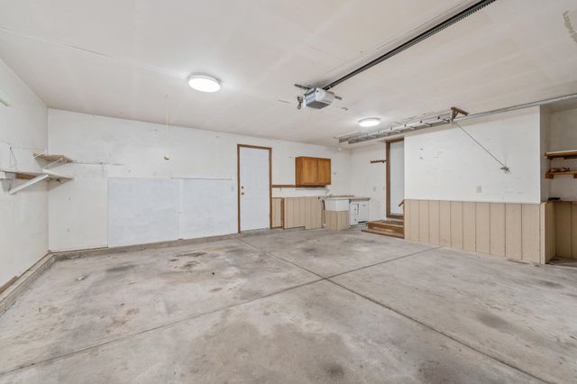 2027 W 27th St N, Wichita, KS 67204