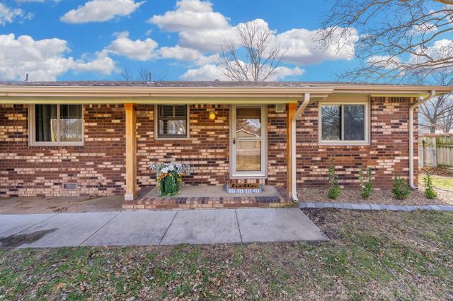 2027 W 27th St N, Wichita, KS 67204